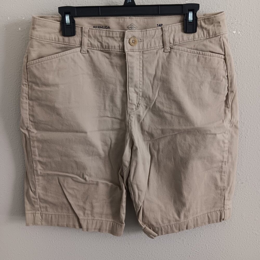St. John's Bay Petite Bermuda Short - Sz 14P 925256